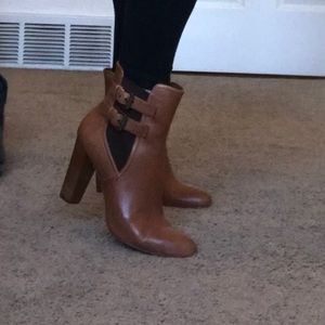 Camel brown Ralph Lauren booties size 6.5